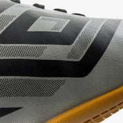 Umbro Futbol Indoor Masculino Beat Plata/Negro